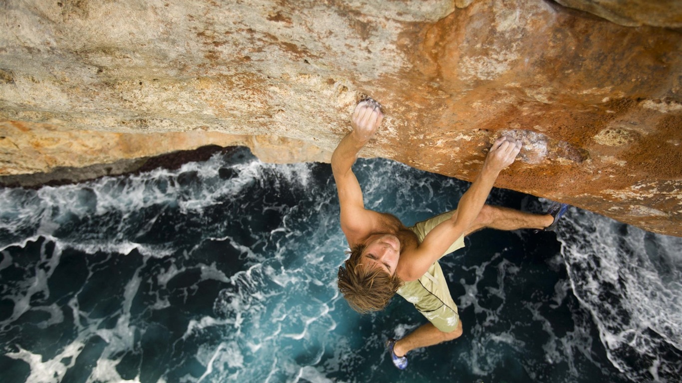 Extreme_Climbing-outdoor_sports_Desktop_picture_1366x768