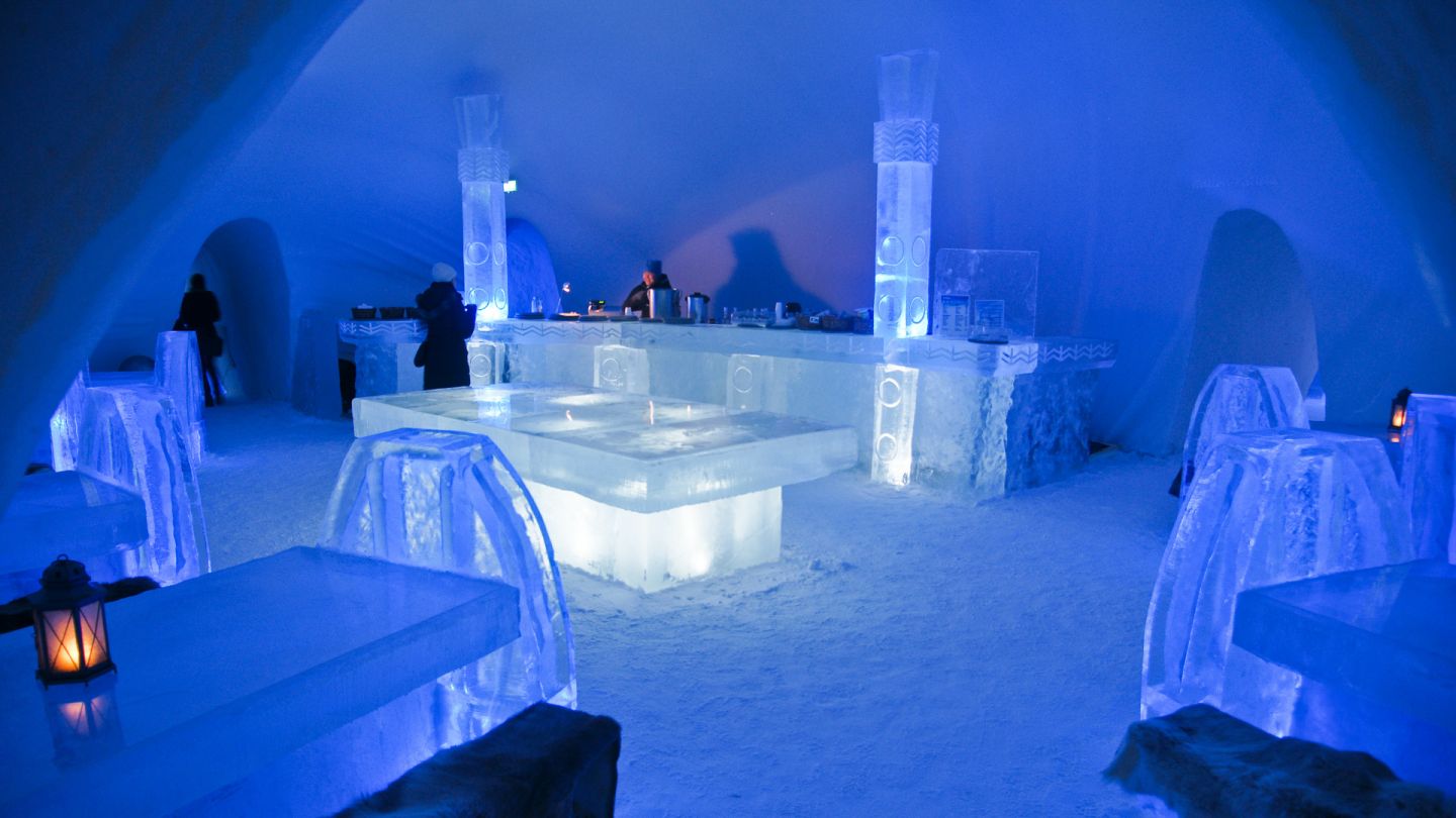 lapland-kemi-finland-ice-bar-snow-castle-kemi-tourism-ltd-1440x810